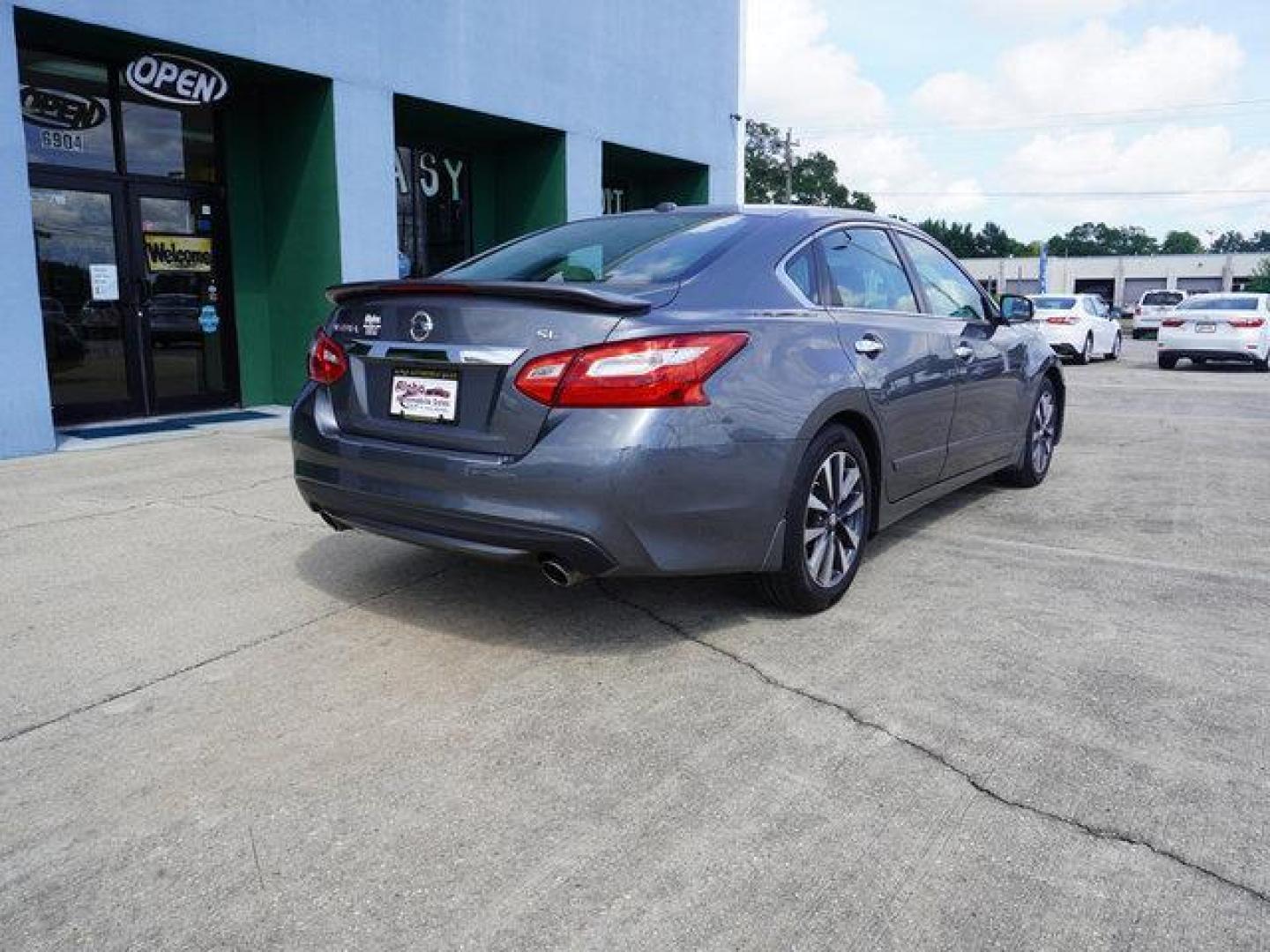 2017 Grey /Beige Nissan Altima 2.5 SL Sedan (1N4AL3AP2HC) with an 2.5L 4Cyl engine, Automatic transmission, located at 6904 Johnston St., Lafayette, LA, 70503, (337) 988-1960, 30.143589, -92.100601 - Photo#12