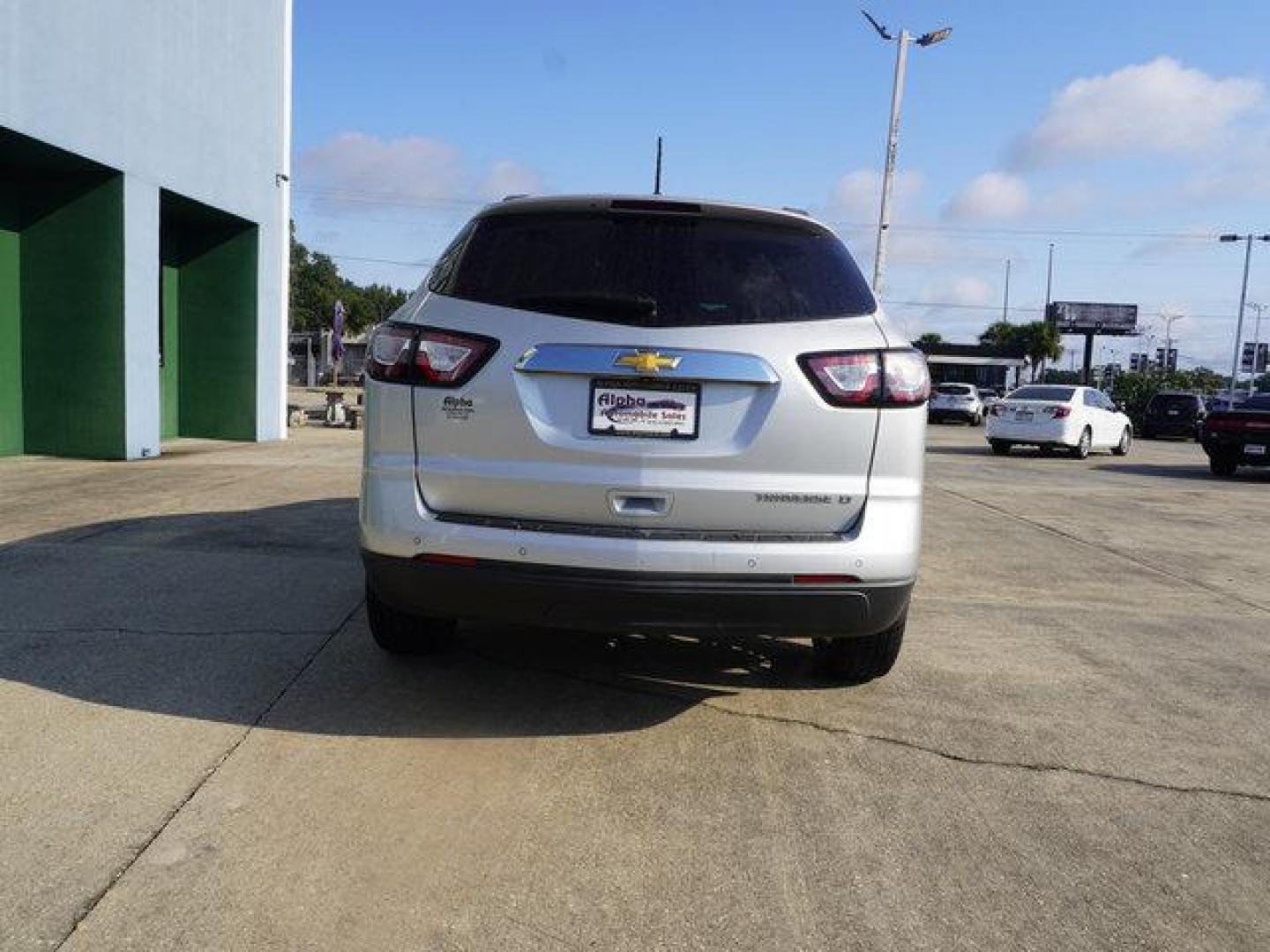 2013 Silver Chevrolet Traverse (1GNKRGKD8DJ) with an 3.6L V6 engine, Automatic transmission, located at 6904 Johnston St., Lafayette, LA, 70503, (337) 988-1960, 30.143589, -92.100601 - Prices are subject to change as improvements done by the service dept. Prices are for Cash sales only, Plus TTL. This Vehicle is Serviced well and Warranties Available too. Easy Financing. Drives Great and everything works. Price subject to change as improvements done by the service dept. Easy CR - Photo#10