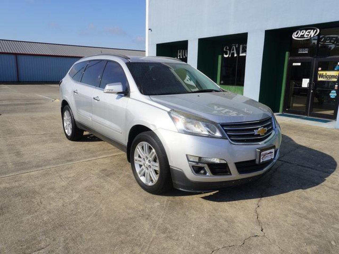 2013 Silver /Dk Titanium/Lt Titanium Chevrolet Traverse FWD 4dr LT w/1LT (1GNKRGKD8DJ) with an 3.6L V6 engine, Automatic transmission, located at 6904 Johnston St., Lafayette, LA, 70503, (337) 988-1960, 30.143589, -92.100601 - Photo#1