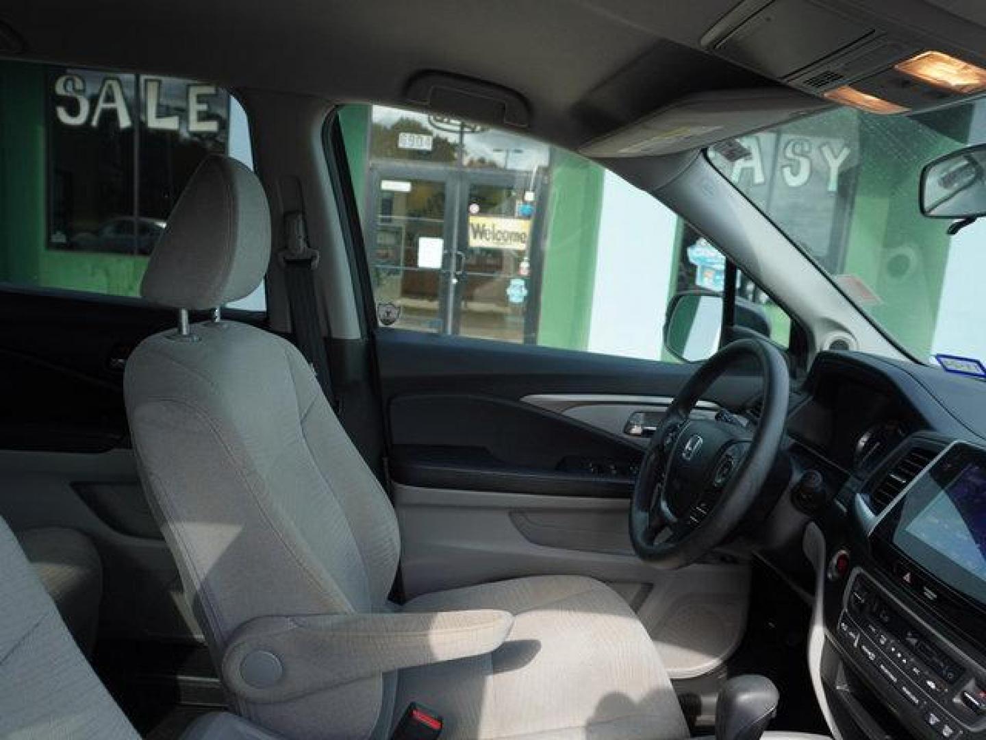 2017 Blue Honda Pilot (5FNYF5H36HB) with an 3.5L V6 engine, 6 Spd Automatic transmission, located at 6904 Johnston St., Lafayette, LA, 70503, (337) 988-1960, 30.143589, -92.100601 - Prices are subject to change as improvements done by the service dept. Prices are for Cash sales only, Plus TTL. This Vehicle is Serviced well and Warranties Available too. Easy Financing. Drives Great and everything works. Price subject to change as improvements done by the service dept. Easy CR - Photo#15