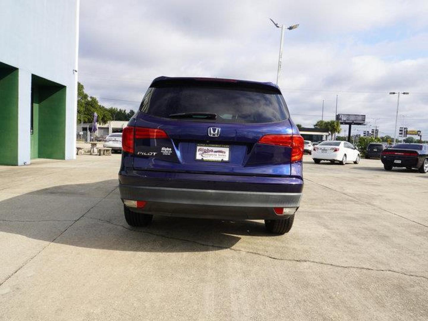 2017 Obsidian Blue Pearl /Beige Honda Pilot EX 2WD (5FNYF5H36HB) with an 3.5L V6 engine, 6 Spd Automatic transmission, located at 6904 Johnston St., Lafayette, LA, 70503, (337) 988-1960, 30.143589, -92.100601 - Photo#10