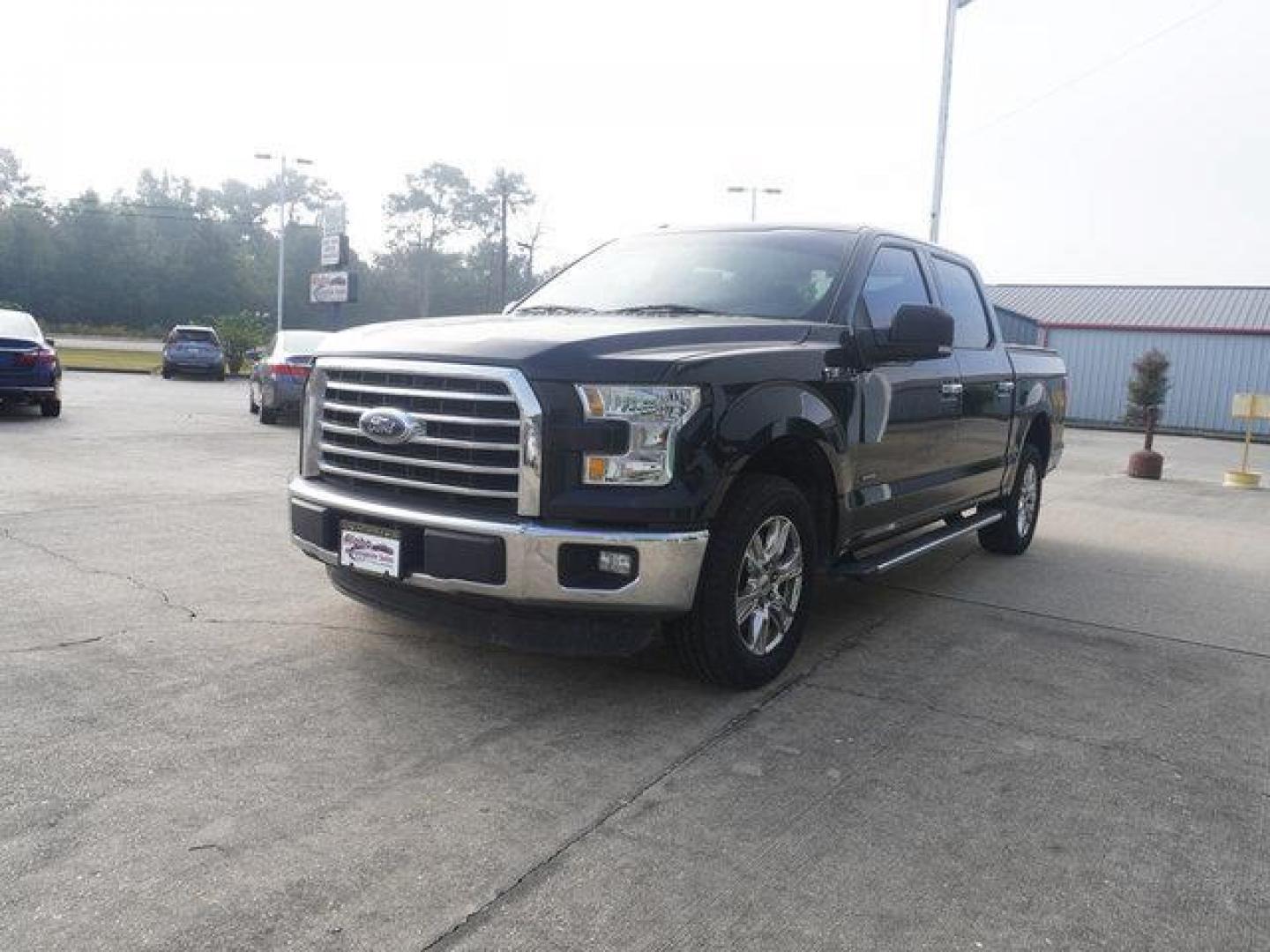 2016 Blue /Dark Earth Gray Ford F-150 2WD SuperCrew 157 XL (1FTEW1CGXGK) with an 3.5L 6 Cyl engine, Automatic transmission, located at 6904 Johnston St., Lafayette, LA, 70503, (337) 988-1960, 30.143589, -92.100601 - Photo#5