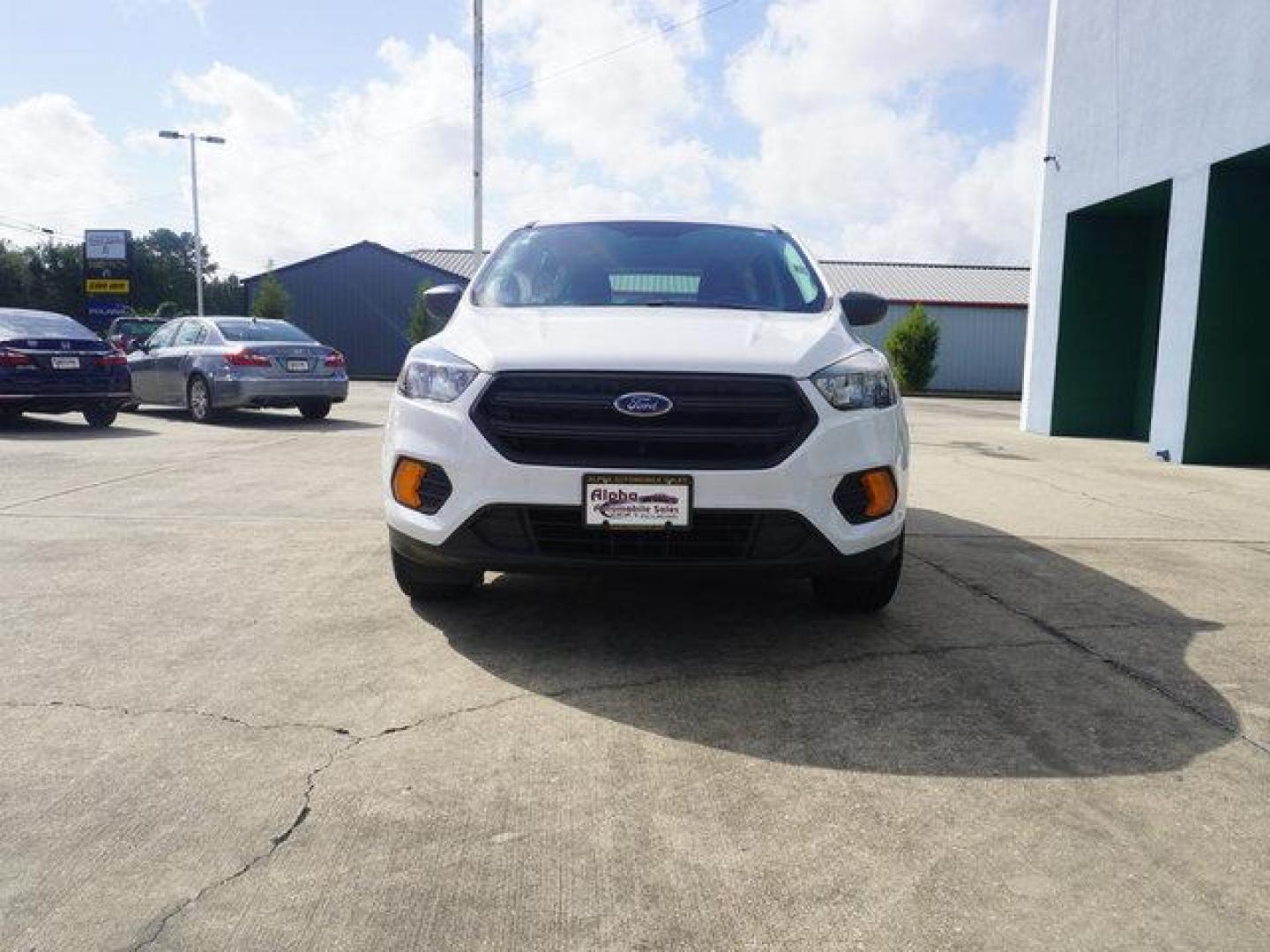 2019 White Ford Escape (1FMCU0F75KU) with an 2.5L 4Cyl engine, Automatic transmission, located at 6904 Johnston St., Lafayette, LA, 70503, (337) 988-1960, 30.143589, -92.100601 - Prices are subject to change as improvements done by the service dept. Prices are for Cash sales only, Plus TTL. This Vehicle is Serviced well and Warranties Available too. Easy Financing. Drives Great and everything works. Price subject to change as improvements done by the service dept. Easy CR - Photo#4