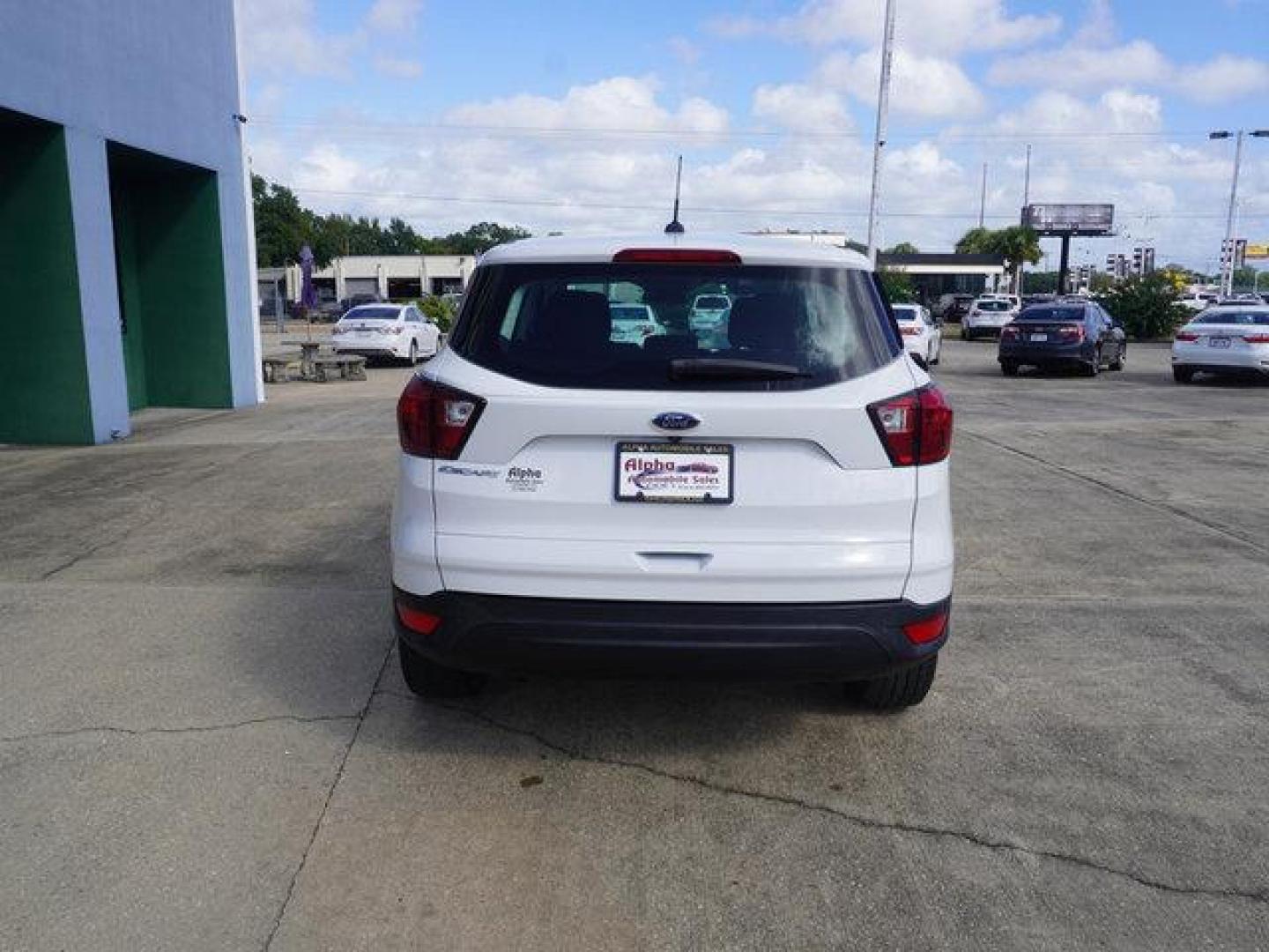 2019 White Ford Escape (1FMCU0F75KU) with an 2.5L 4Cyl engine, Automatic transmission, located at 6904 Johnston St., Lafayette, LA, 70503, (337) 988-1960, 30.143589, -92.100601 - Prices are subject to change as improvements done by the service dept. Prices are for Cash sales only, Plus TTL. This Vehicle is Serviced well and Warranties Available too. Easy Financing. Drives Great and everything works. Price subject to change as improvements done by the service dept. Easy CR - Photo#10