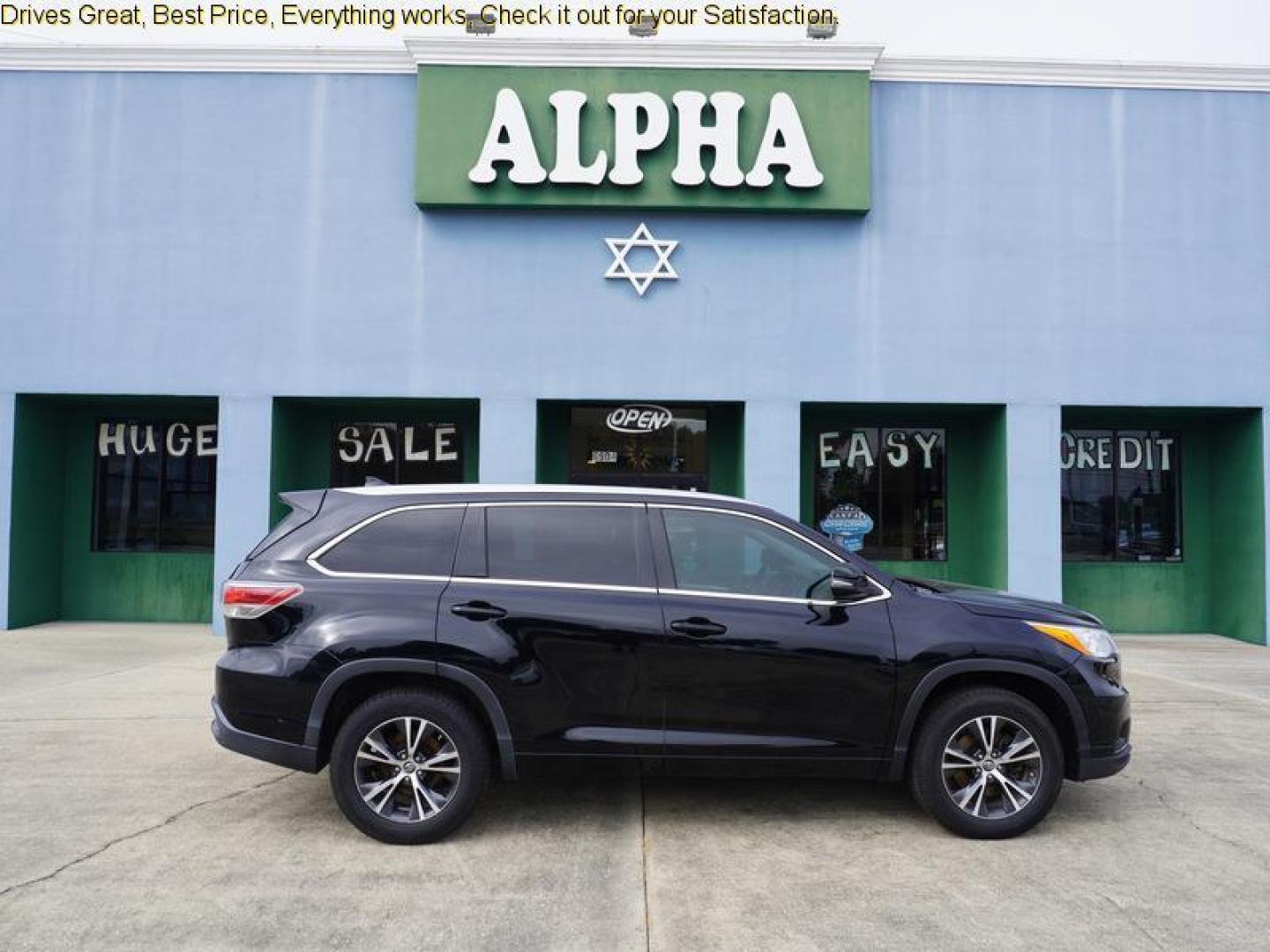 2016 Midnight Black Metallic /Black Toyota Highlander FWD 4dr V6 XLE (Natl) (5TDKKRFH0GS) , Automatic transmission, located at 6904 Johnston St., Lafayette, LA, 70503, (337) 988-1960, 30.143589, -92.100601 - Photo#0