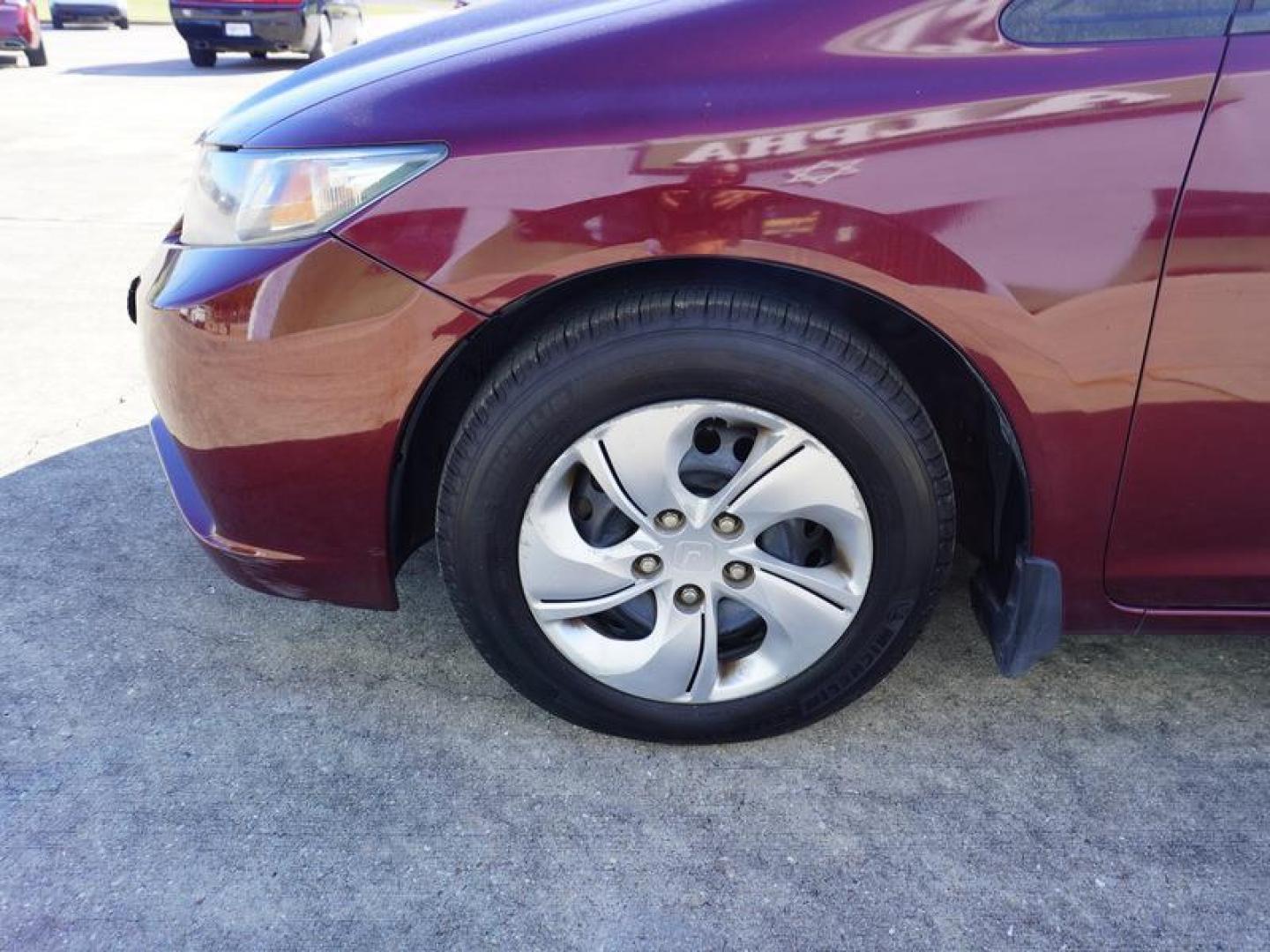 2013 Red /Beige Honda Civic Sdn 4dr Auto LX (2HGFB2F52DH) , Automatic transmission, located at 6904 Johnston St., Lafayette, LA, 70503, (337) 988-1960, 30.143589, -92.100601 - Photo#6