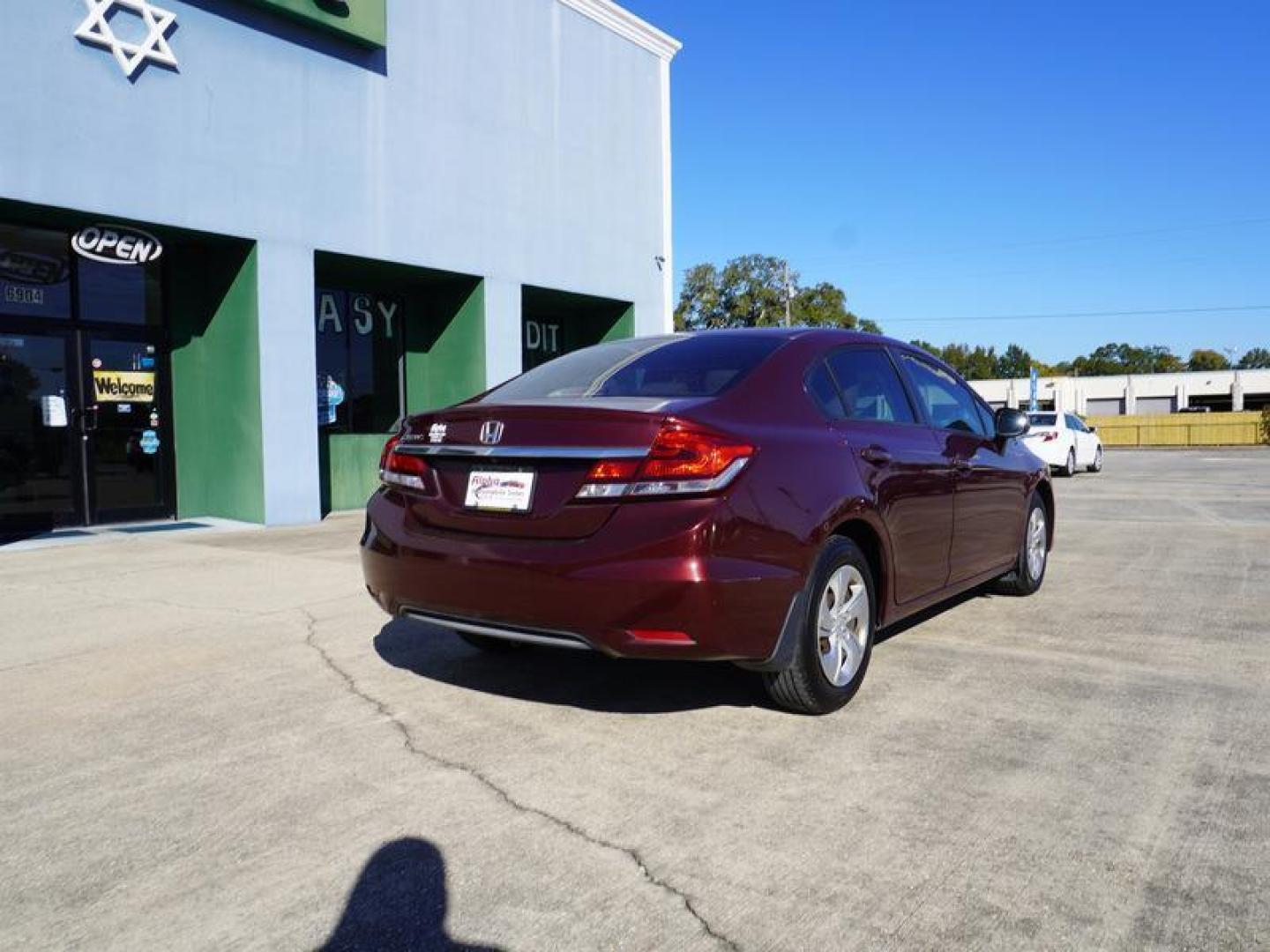 2013 Red /Beige Honda Civic Sdn 4dr Auto LX (2HGFB2F52DH) , Automatic transmission, located at 6904 Johnston St., Lafayette, LA, 70503, (337) 988-1960, 30.143589, -92.100601 - Photo#12