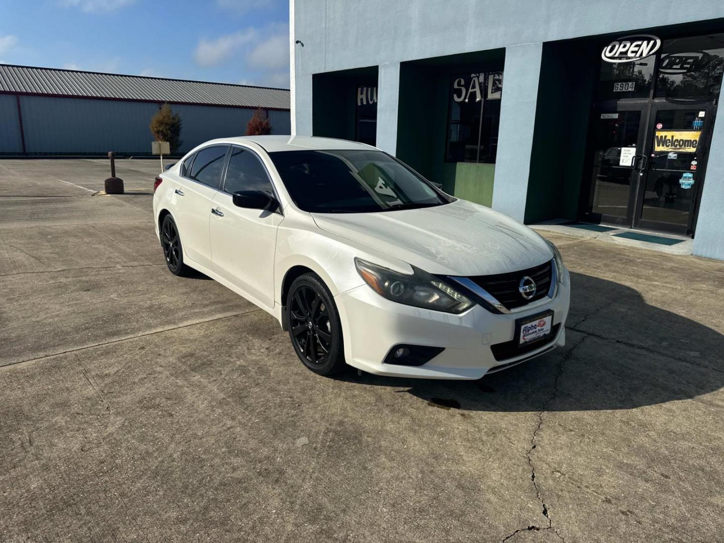 2017 Pearl White /Black Nissan Altima 2.5 SR Sedan (1N4AL3AP5HC) , Automatic transmission, located at 6904 Johnston St., Lafayette, LA, 70503, (337) 988-1960, 30.143589, -92.100601 - Photo#1