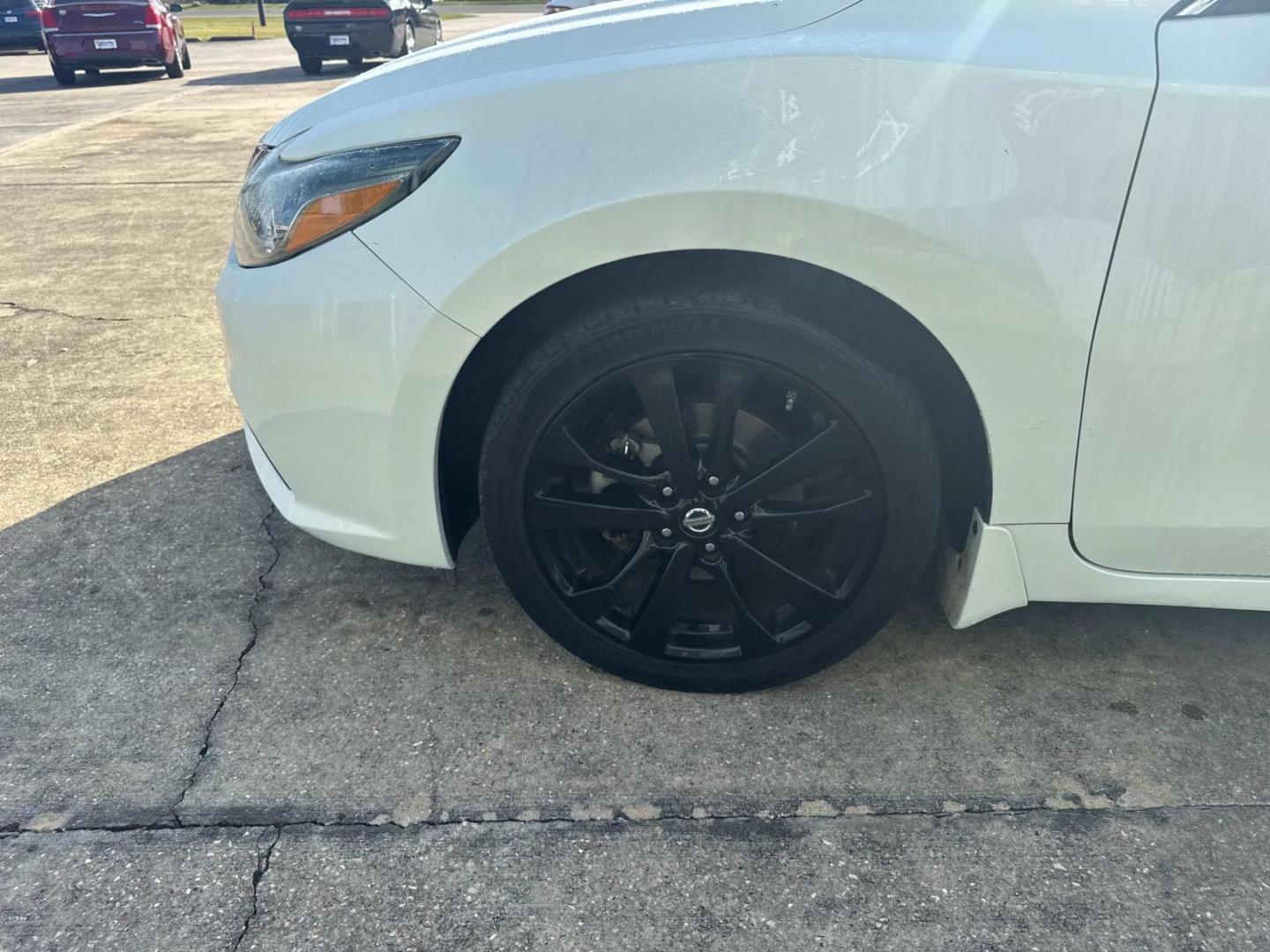 2017 Pearl White /Black Nissan Altima 2.5 SR Sedan (1N4AL3AP5HC) , Automatic transmission, located at 6904 Johnston St., Lafayette, LA, 70503, (337) 988-1960, 30.143589, -92.100601 - Photo#7