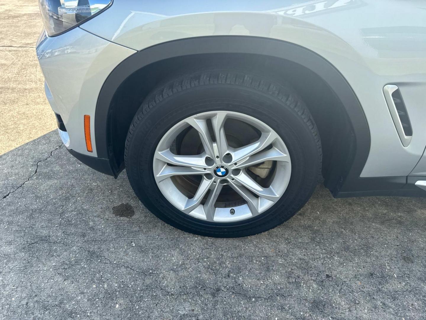 2019 White /Canberra Beige/Black BMW X3 xDrive30i Sports Activity Vehicle (5UXTR9C50KL) , N/A transmission, located at 6904 Johnston St., Lafayette, LA, 70503, (337) 988-1960, 30.143589, -92.100601 - Photo#6