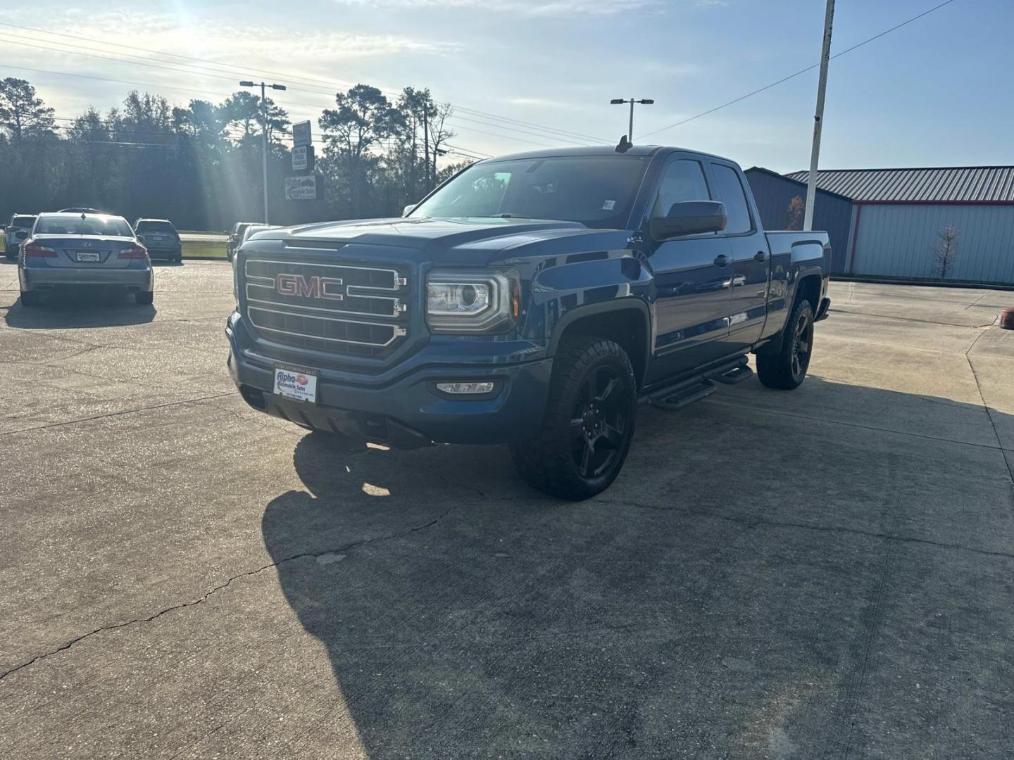 2017 Stone Blue Metallic /Gray GMC Sierra 1500 4WD Double Cab 143.5 (1GTV2LEC4HZ) , N/A transmission, located at 6904 Johnston St., Lafayette, LA, 70503, (337) 988-1960, 30.143589, -92.100601 - Photo#5