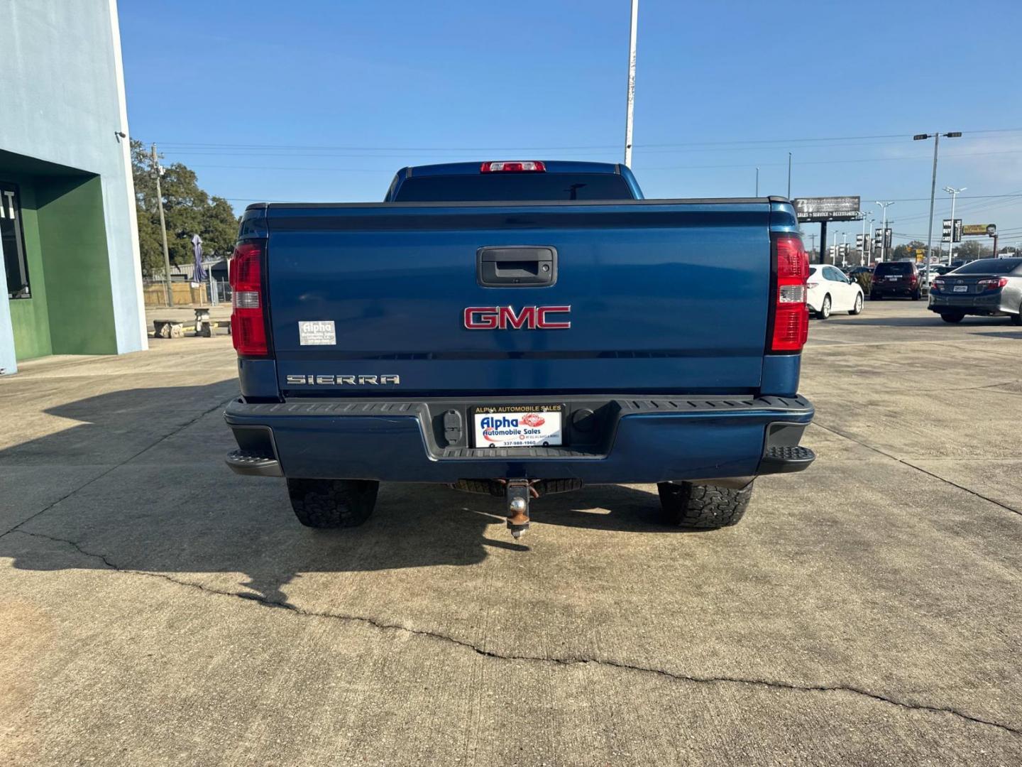 2017 Stone Blue Metallic /Gray GMC Sierra 1500 4WD Double Cab 143.5 (1GTV2LEC4HZ) , N/A transmission, located at 6904 Johnston St., Lafayette, LA, 70503, (337) 988-1960, 30.143589, -92.100601 - Photo#10