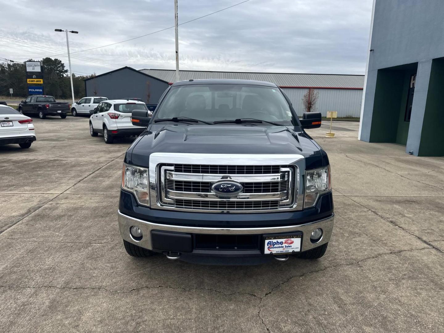 2013 Blue /Gray Ford F-150 4WD SuperCab 145 XL (1FTFX1ETXDF) , Automatic transmission, located at 6904 Johnston St., Lafayette, LA, 70503, (337) 988-1960, 30.143589, -92.100601 - Photo#2