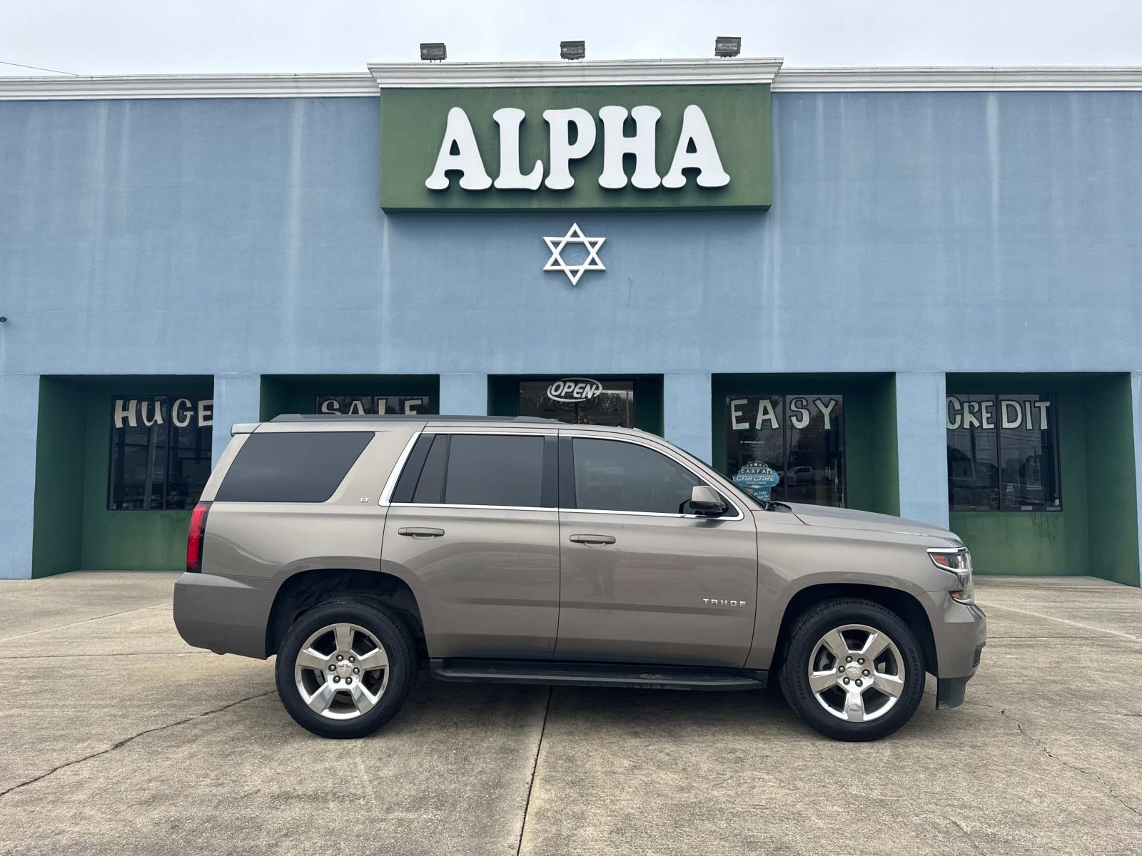 photo of 2017 Chevrolet Tahoe 2WD 4dr LT