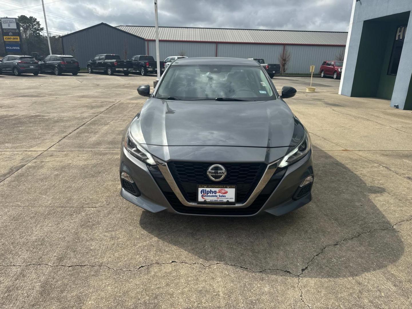 2020 Gray /Black Nissan Altima 2.5 SR Sedan (1N4BL4CV7LC) , Automatic transmission, located at 6904 Johnston St., Lafayette, LA, 70503, (337) 988-1960, 30.143589, -92.100601 - Photo#2