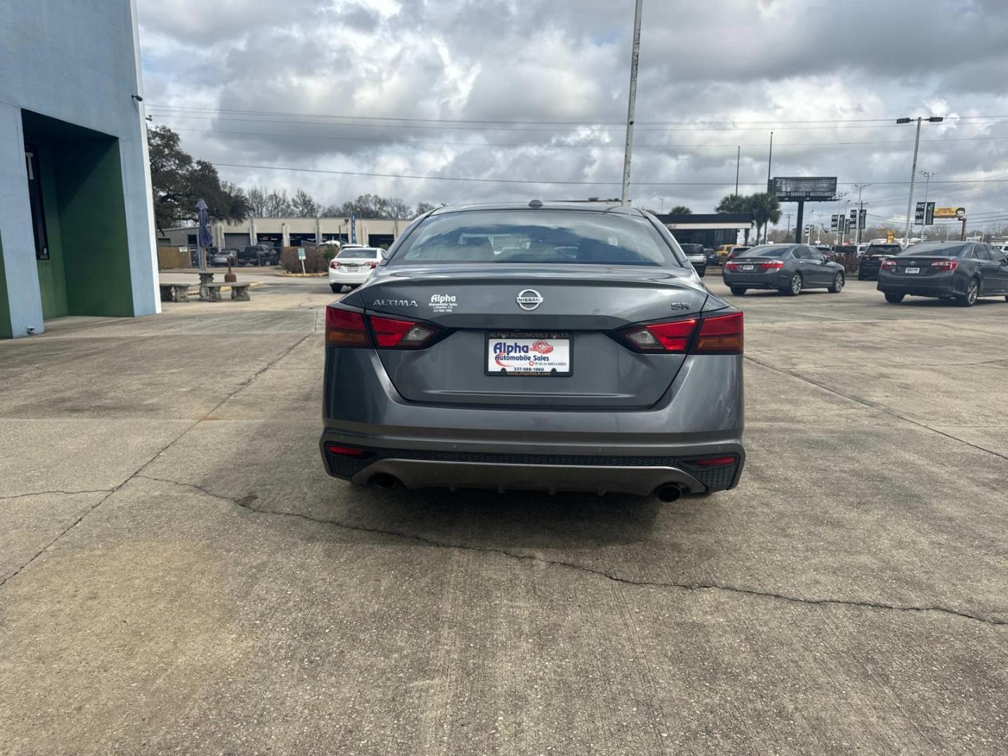 2020 Gray /Black Nissan Altima 2.5 SR Sedan (1N4BL4CV7LC) , Automatic transmission, located at 6904 Johnston St., Lafayette, LA, 70503, (337) 988-1960, 30.143589, -92.100601 - Photo#10