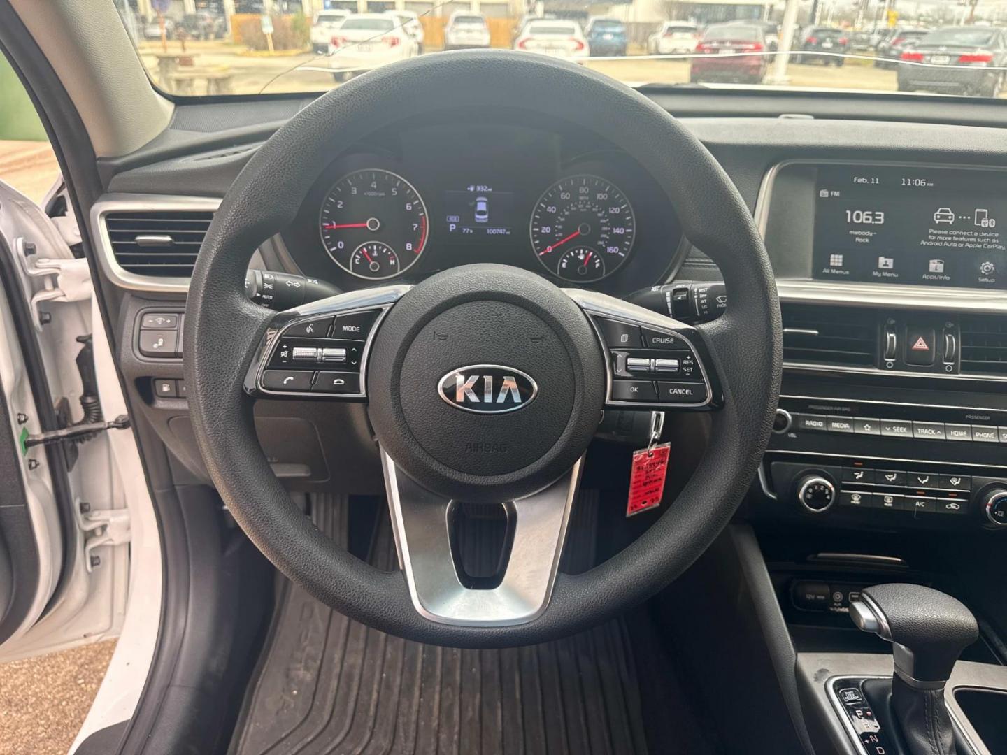 2019 White /Black Kia Optima LX Auto (5XXGT4L3XKG) , Automatic transmission, located at 6904 Johnston St., Lafayette, LA, 70503, (337) 988-1960, 30.143589, -92.100601 - Photo#26