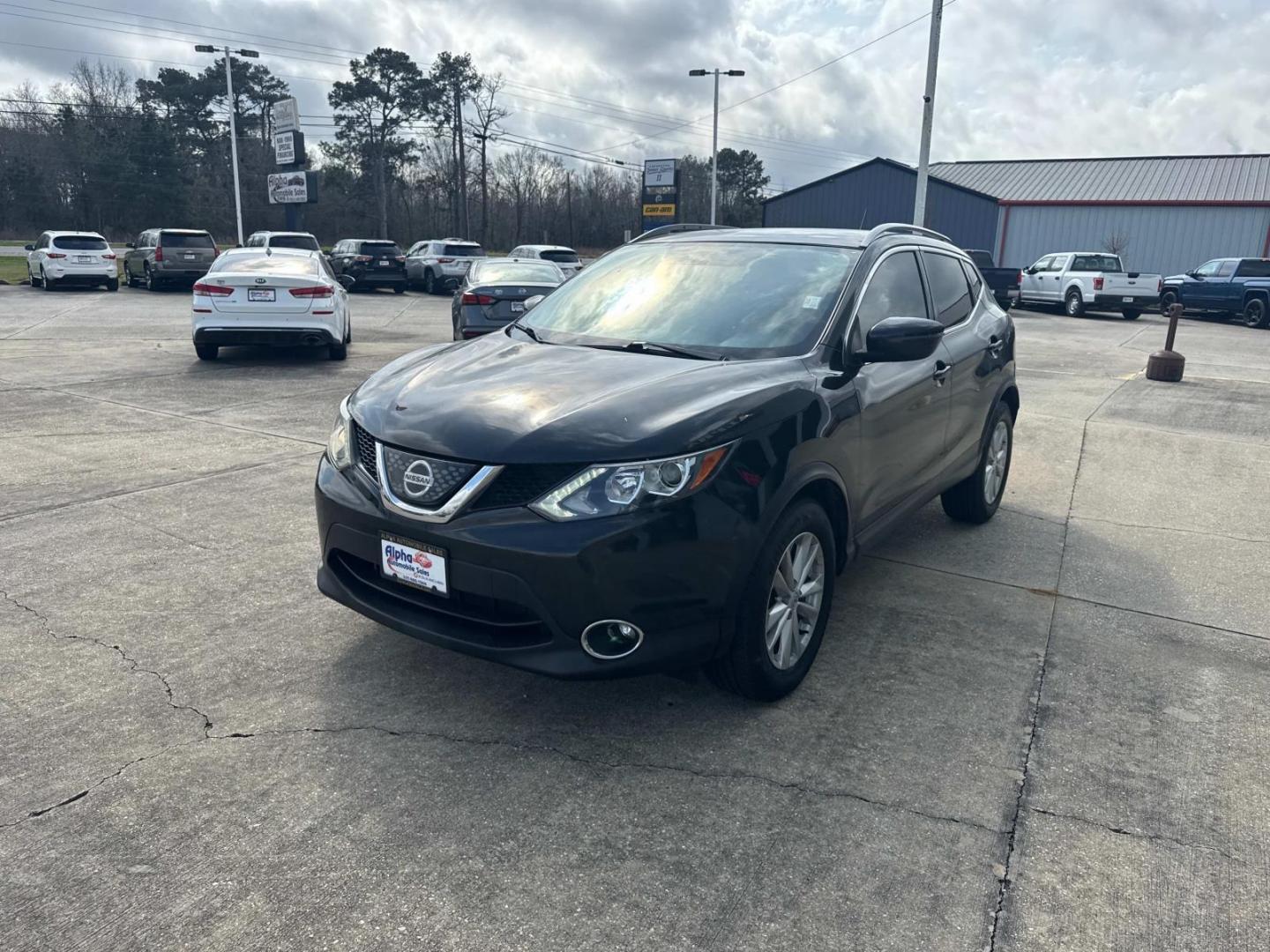 2018 Magnetic Black /Black Nissan Rogue Sport 2018.5 AWD SV (JN1BJ1CR6JW) , Automatic transmission, located at 6904 Johnston St., Lafayette, LA, 70503, (337) 988-1960, 30.143589, -92.100601 - Photo#3