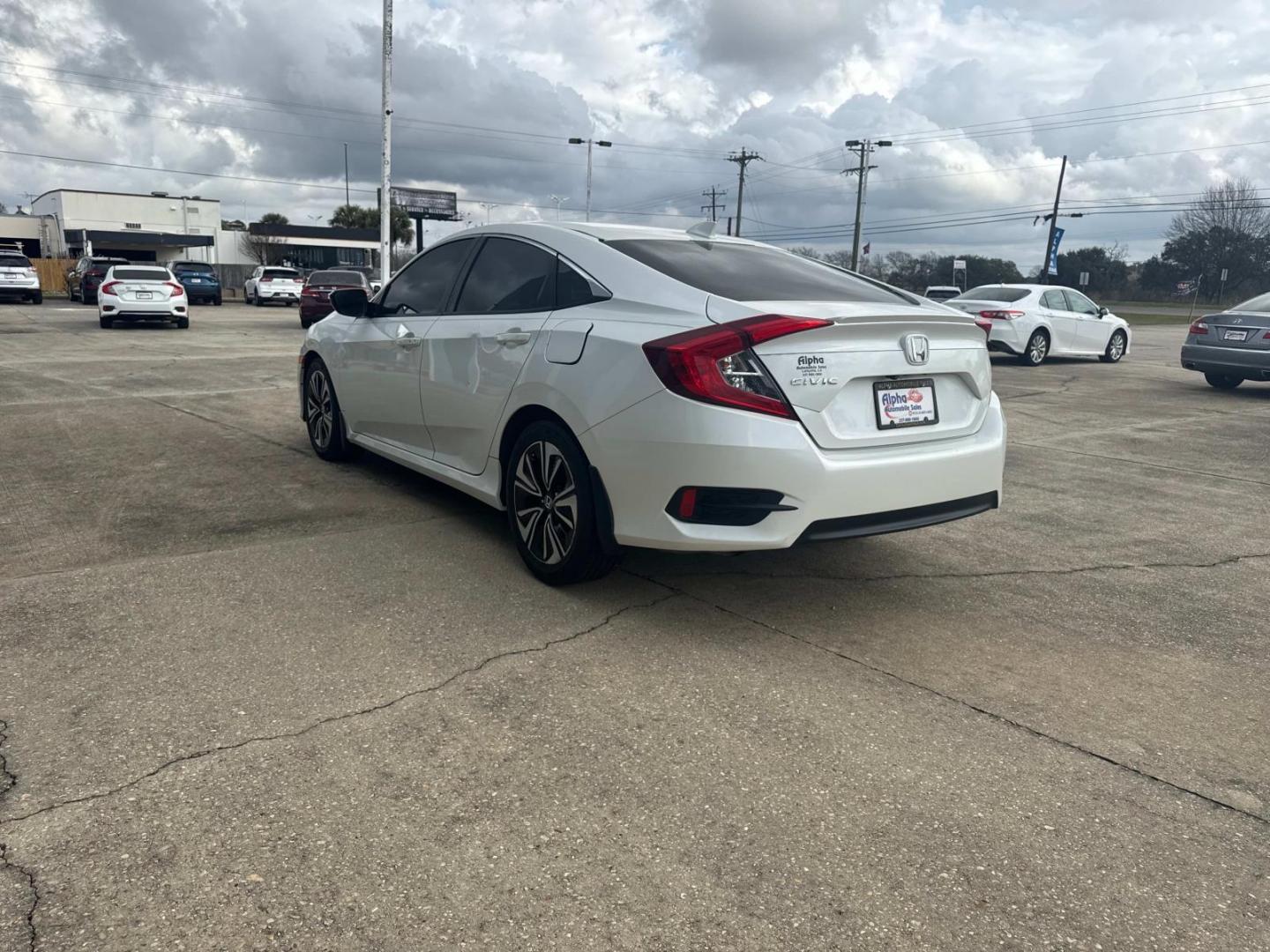 2016 White Orchid Pearl /Ivory Honda Civic Sedan 4dr CVT EX-T (19XFC1F38GE) , Automatic transmission, located at 6904 Johnston St., Lafayette, LA, 70503, (337) 988-1960, 30.143589, -92.100601 - Photo#8