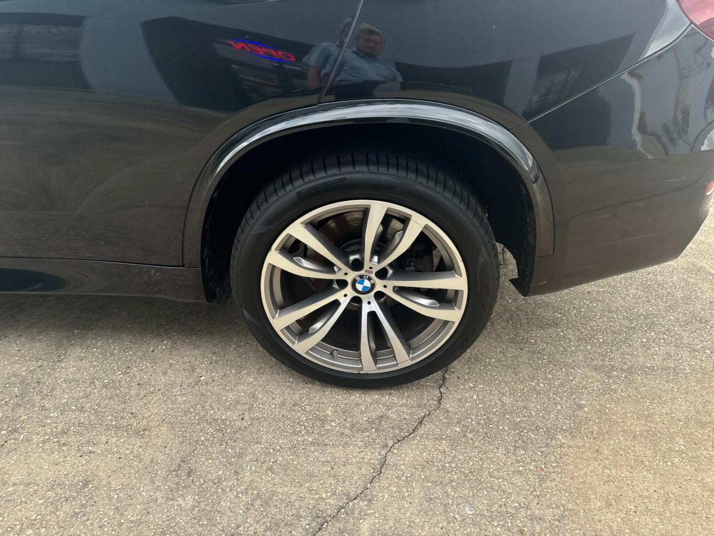 2015 Black /Black BMW X5 AWD 4dr xDrive50i0 (5UXKR6C58F0) , N/A transmission, located at 6904 Johnston St., Lafayette, LA, 70503, (337) 988-1960, 30.143589, -92.100601 - Photo#6