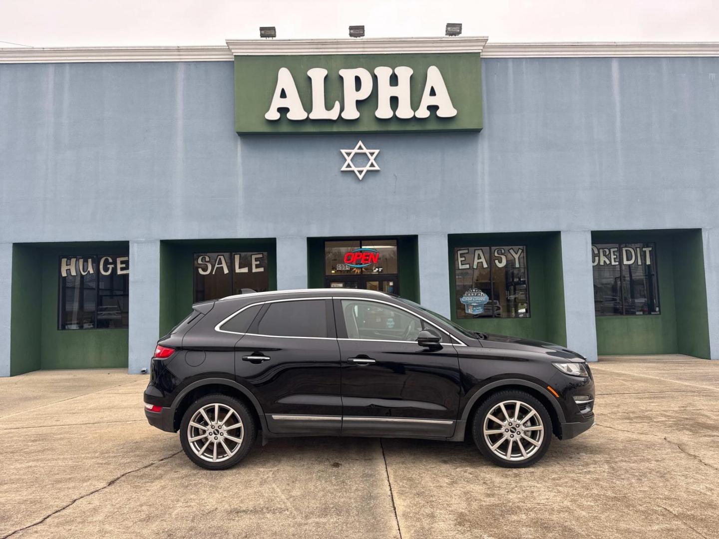 2019 Black /Tan LINCOLN MKC Reserve FWD (5LMCJ3C92KU) , Automatic transmission, located at 6904 Johnston St., Lafayette, LA, 70503, (337) 988-1960, 30.143589, -92.100601 - Photo#0