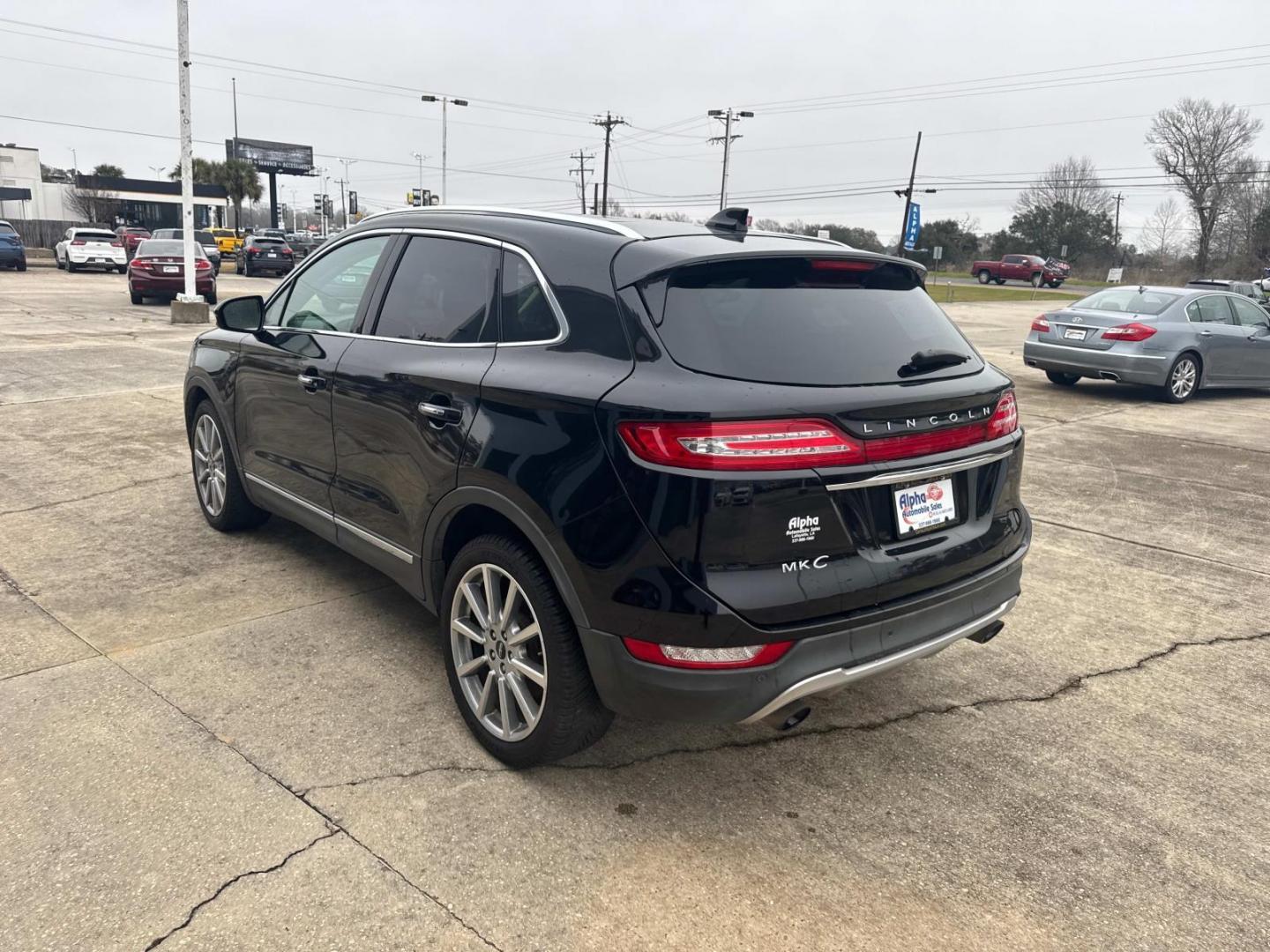 2019 Black /Tan LINCOLN MKC Reserve FWD (5LMCJ3C92KU) , Automatic transmission, located at 6904 Johnston St., Lafayette, LA, 70503, (337) 988-1960, 30.143589, -92.100601 - Photo#7