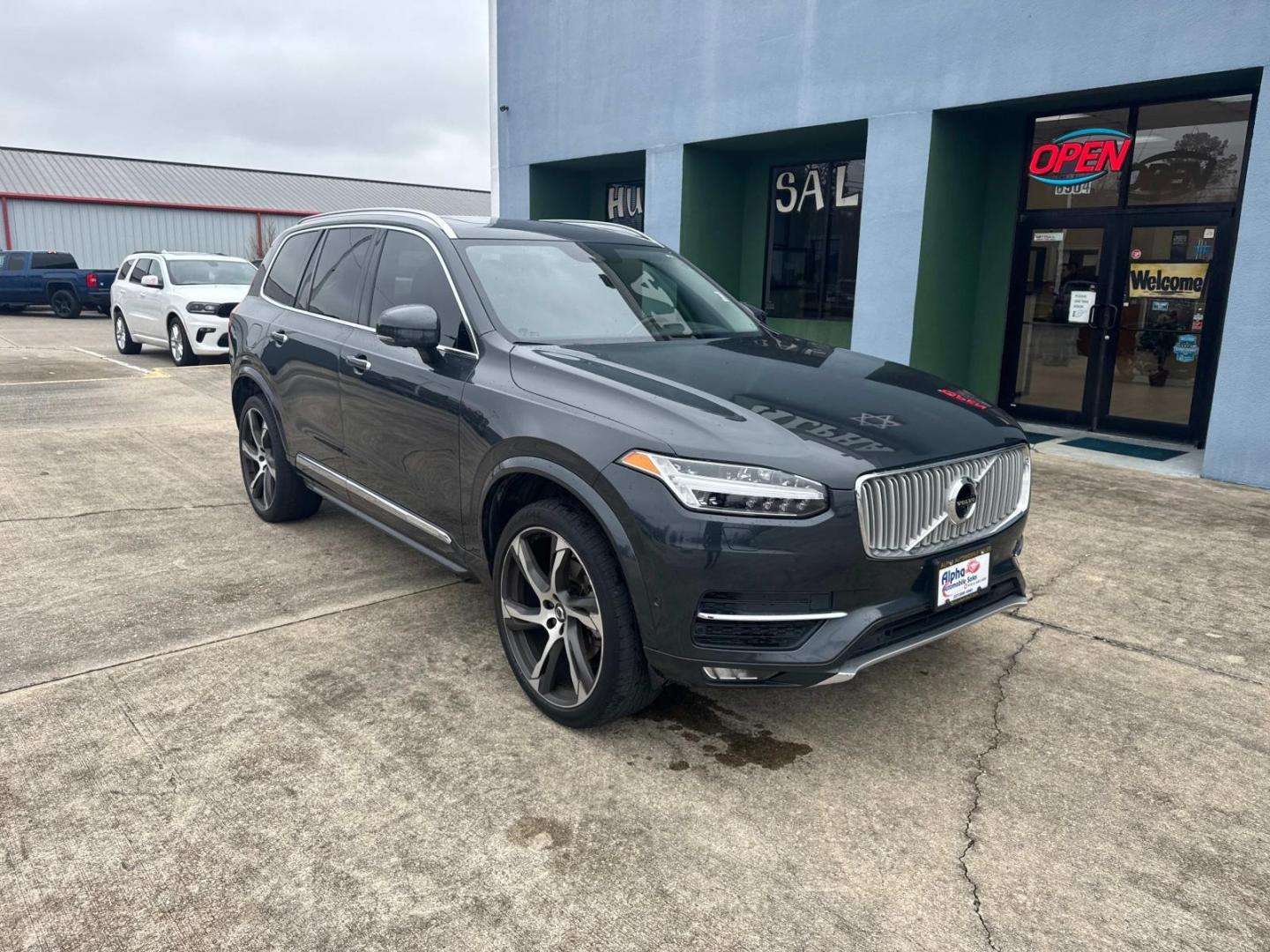 2017 Onyx Black Metallic /Black Volvo XC90 T6 AWD 7-Passenger Inscription (YV4A22PL8H1) , N/A transmission, located at 6904 Johnston St., Lafayette, LA, 70503, (337) 988-1960, 30.143589, -92.100601 - Photo#1