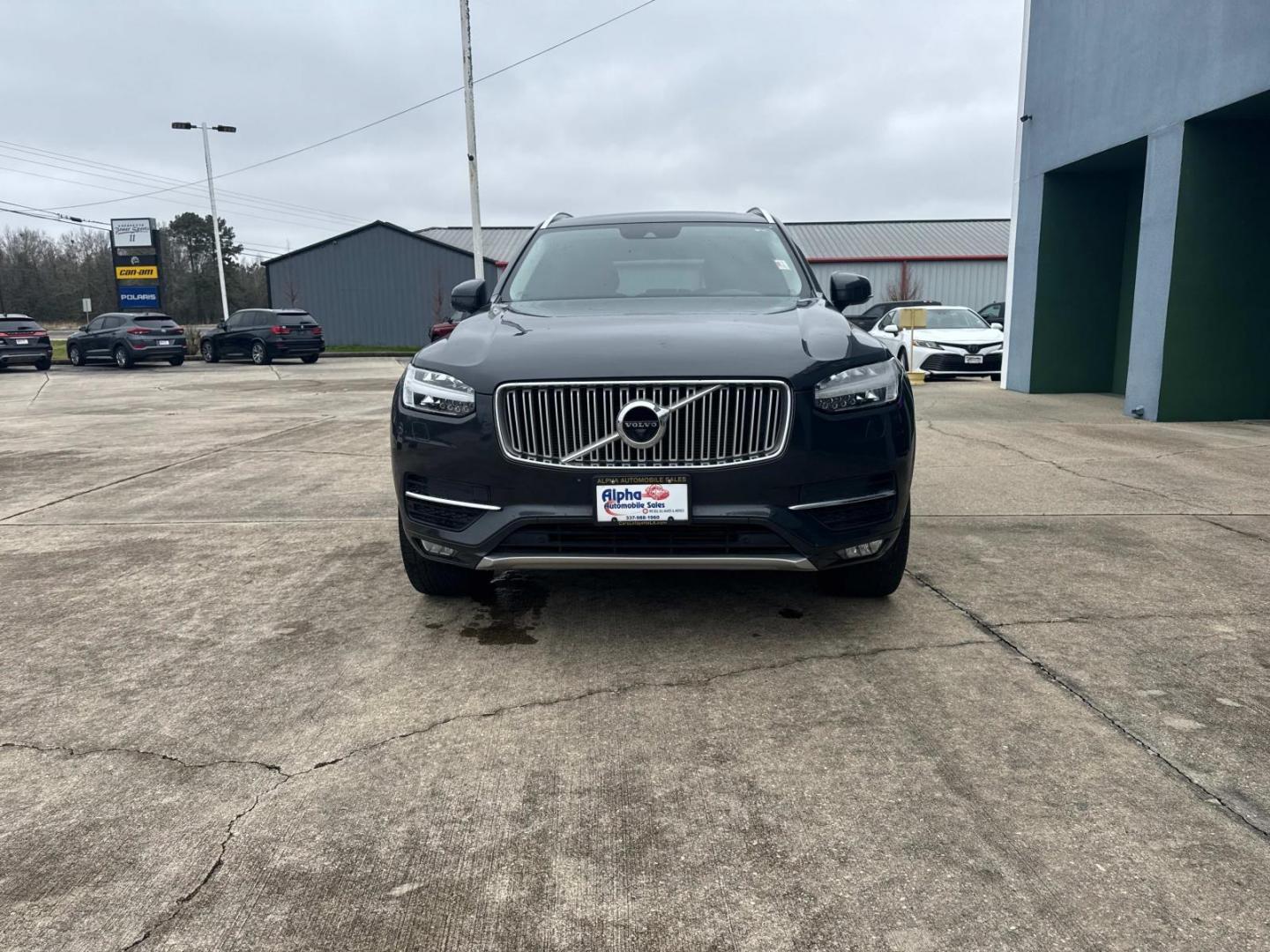 2017 Onyx Black Metallic /Black Volvo XC90 T6 AWD 7-Passenger Inscription (YV4A22PL8H1) , N/A transmission, located at 6904 Johnston St., Lafayette, LA, 70503, (337) 988-1960, 30.143589, -92.100601 - Photo#4