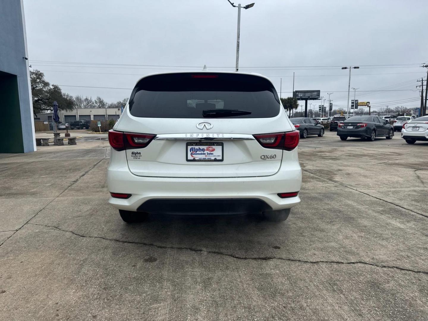 2018 Majestic White /Tan INFINITI QX60 AWD (5N1DL0MM2JC) , Automatic transmission, located at 6904 Johnston St., Lafayette, LA, 70503, (337) 988-1960, 30.143589, -92.100601 - Photo#11