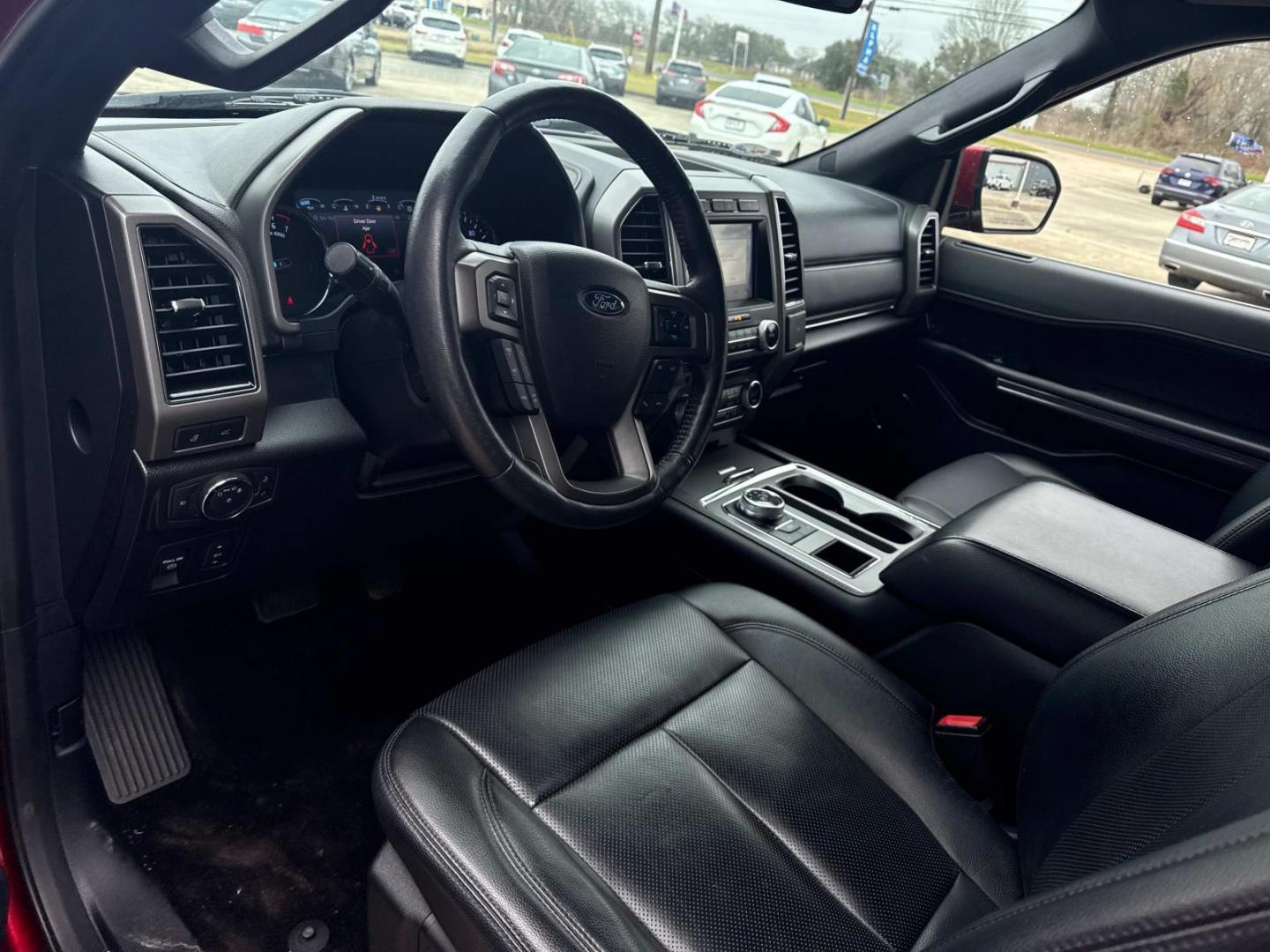 2018 Maroon /Ebony Ford Expedition XLT 4x2 (1FMJU1HT0JE) , Automatic transmission, located at 6904 Johnston St., Lafayette, LA, 70503, (337) 988-1960, 30.143589, -92.100601 - Photo#24