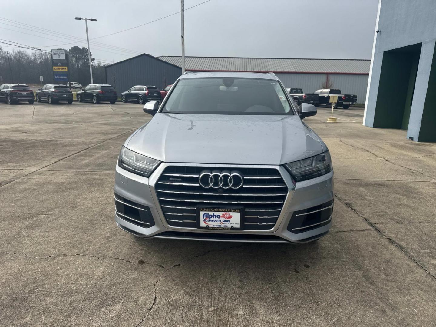 2017 Florett Silver Metallic /Black Audi Q7 3.0 TFSI Premium Plus (WA1LAAF7XHD) , Automatic transmission, located at 6904 Johnston St., Lafayette, LA, 70503, (337) 988-1960, 30.143589, -92.100601 - Photo#3