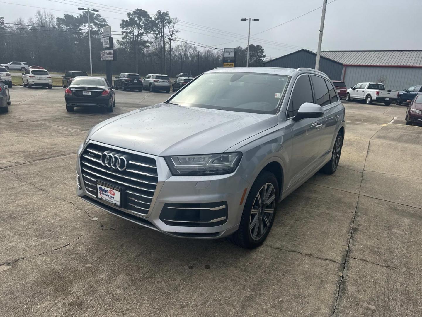 2017 Florett Silver Metallic /Black Audi Q7 3.0 TFSI Premium Plus (WA1LAAF7XHD) , Automatic transmission, located at 6904 Johnston St., Lafayette, LA, 70503, (337) 988-1960, 30.143589, -92.100601 - Photo#5