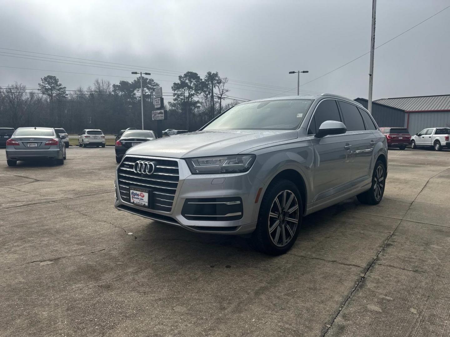 2017 Florett Silver Metallic /Black Audi Q7 3.0 TFSI Premium Plus (WA1LAAF7XHD) , Automatic transmission, located at 6904 Johnston St., Lafayette, LA, 70503, (337) 988-1960, 30.143589, -92.100601 - Photo#6