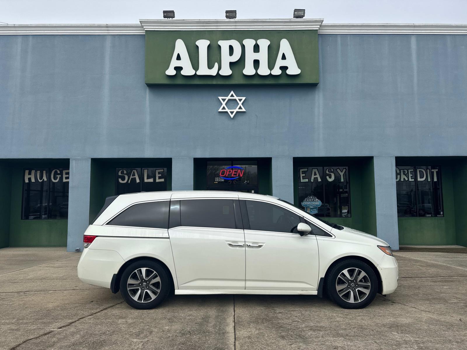 photo of 2015 Honda Odyssey 5dr Touring Elite